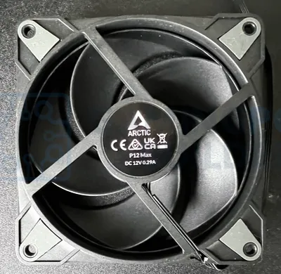 Arctic P12 Max fan back side