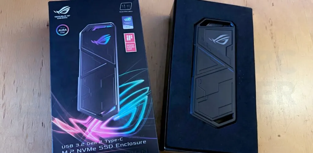 Asus ROG Strix Arion M2 NVMe Enclosure box