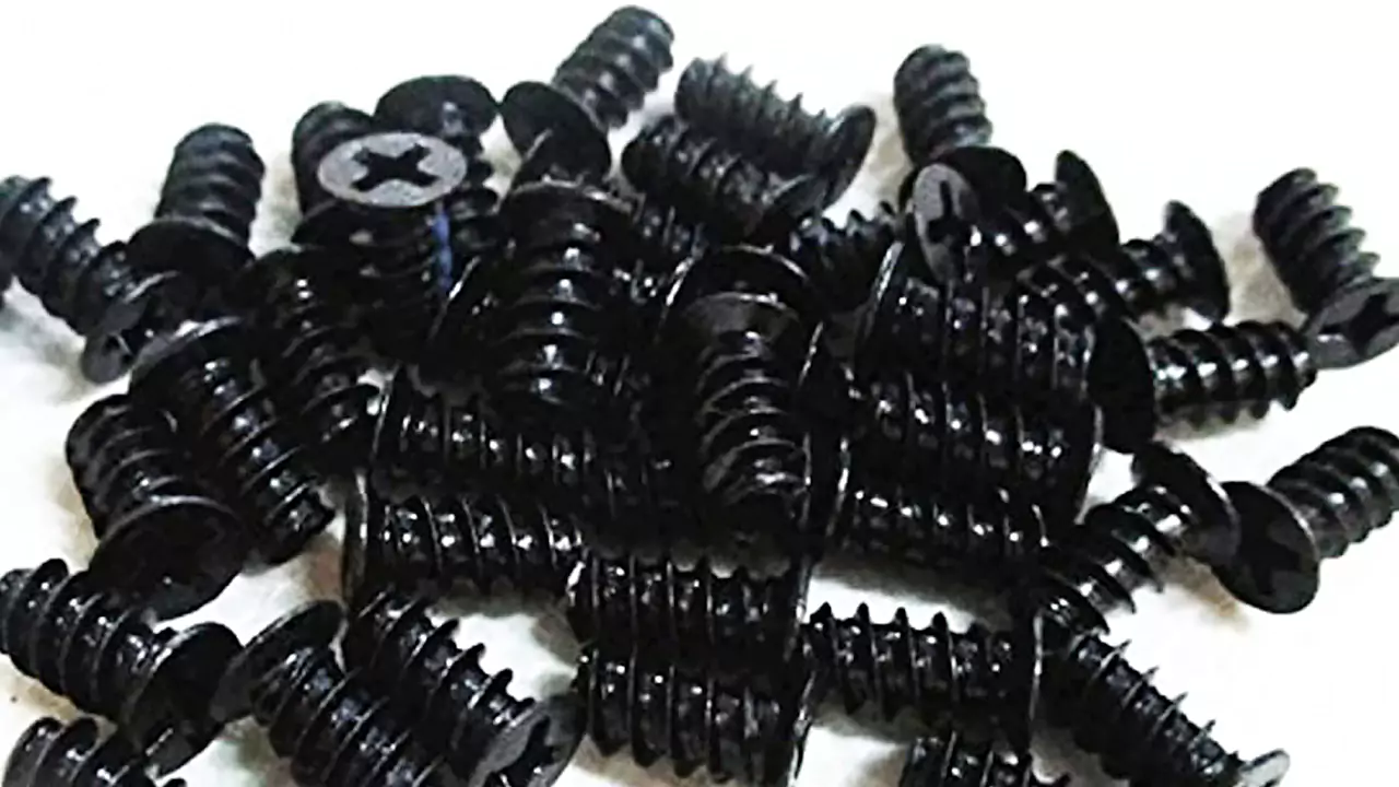 fan screws